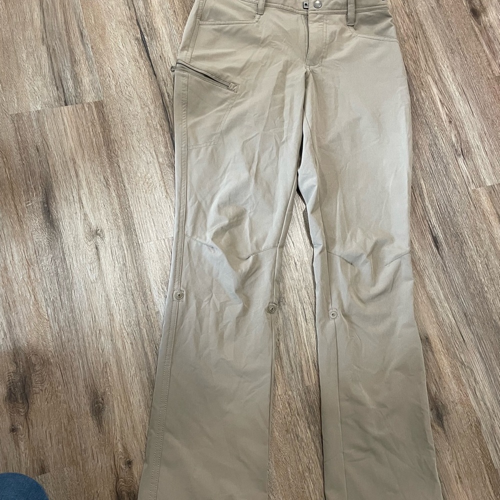 REI CQR 2/S Women’s Tan Water-Wicking Hiking Pants- Like New!!